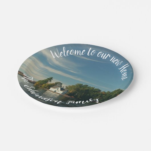 新しい家にあなた自身の姓の歓迎をして下さい ペーパープレート (アングル)