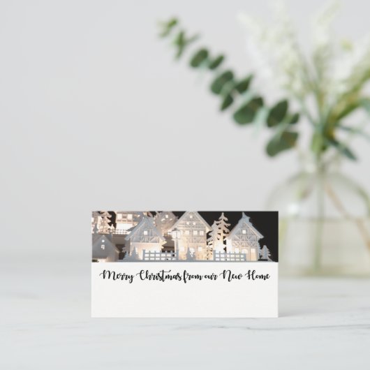 新しい家の照らされた クリスマスの家から エンクロージャーカード (スタンド正面)