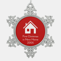 新しい家|の赤い背景の初めてのクリスマス