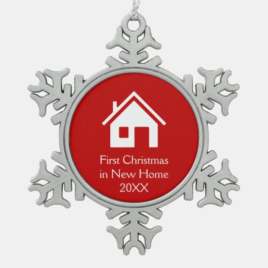新しい家|の赤い背景の初めてのクリスマス スノーフレークピューターオーナメント (正面)