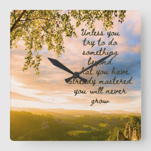 新しい時計を試す スクエア壁時計 (正面)