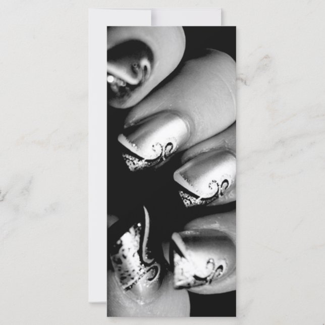 新しい爪、 ネイル (正面)