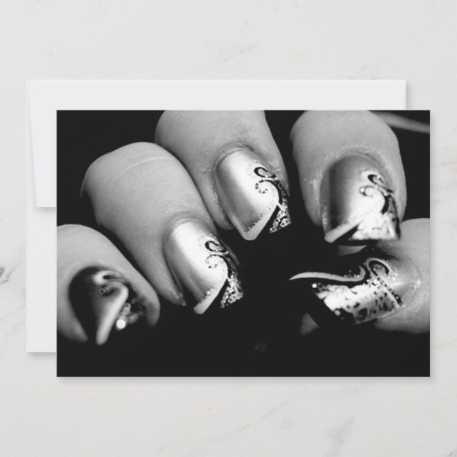 新しい爪、 ネイル (正面)