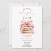 新しい章が始まるピンクのボウ本ベビーシャワー 招待状 (正面)