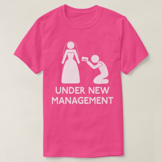 新しい管理の下でクールな新郎の独身パーティー Tシャツ (デザイン正面)