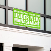 新しい管理ビジネスの看板グリーンバナー 横断幕 (ビルの外側)