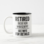 新しい管退職した理下で妻を参照詳細 ツートーンマグカップ (左)