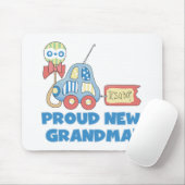 新しい誇りを持ったおばあちゃん – それは男の子のTシャツとプレゼント マウスパッド (マウス)