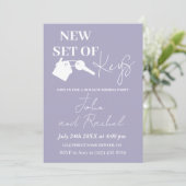 新しい鍵セットモダン引っ越し祝いパーティーパーティー紫 招待状 (スタンド正面)