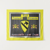 新しくカッコいい再設計された第1騎兵部門 タペストリー (正面(横))