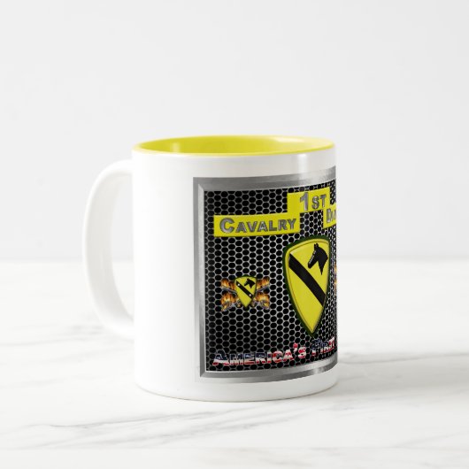 新しくカッコいい再設計された第1騎兵部門 ツートーンマグカップ (正面左)