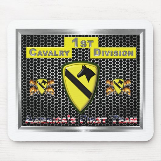 新しくカッコいい再設計された第1騎兵部門 マウスパッド (正面)