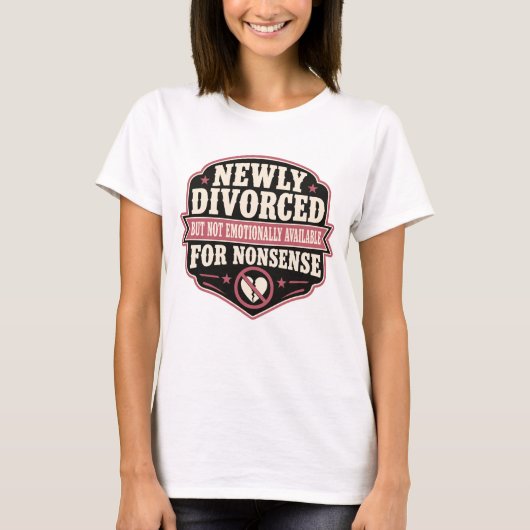 新しく離婚した人のTシャツ Tシャツ (正面)