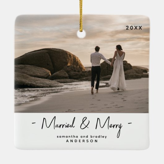 新しモダンい結婚第1回クリスマス写真クリスマス セラミックオーナメント (裏面)