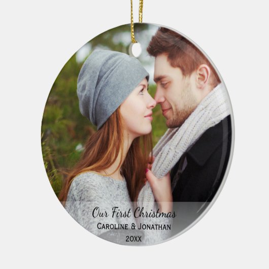 新パーソナライズされたしい写真Our初めてのクリスマス セラミックオーナメント (左)