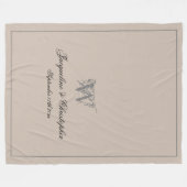 新パーソナライズされた素朴婚Keepsakeモノグラム フリースブランケット (正面(横))