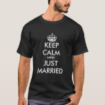 新保婚のたった今結婚しましたtシャ結婚ツ tシャツ<br><div class="desc">新しい保夫と妻の新しいカップルのギフトアイディアのための穏やかなたった今結婚しましたtシャツおもしろい。パロディおもしろいに保自分の運落ち着きを作りなさい。カスタマイズ背景の色と文字が好きな方法で表示される</div>