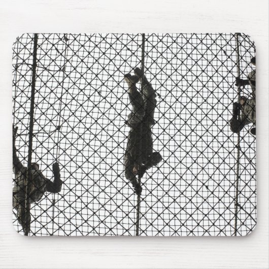 新兵が障害を完遂する マウスパッド (正面)