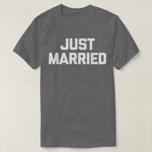 新婚おめでとう  ユニークなハネムーン 新郎新婦へのプレゼント Tシャツ (デザイン正面)
