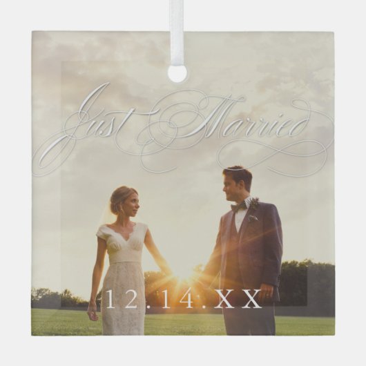 新婚たった今結婚しました結婚の日付写真 ガラスオーナメント (正面)