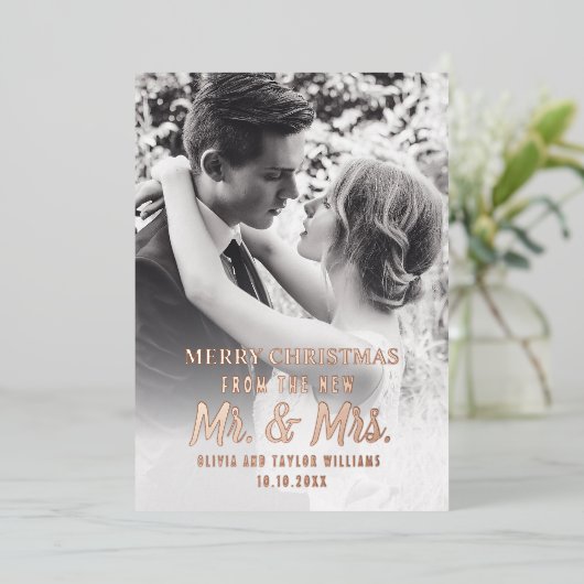 新婚のミセス・アンド・ミセス・初めてのクリスマスカスタム写真 箔シーズンカード (立ち正面)