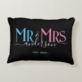 新婚カップルのアニバーサリー結婚ブラックさん アクセントクッション (裏面)