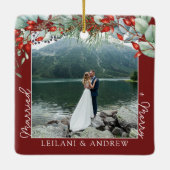 新婚クリスマスフォトウォーターカラーHolly Burgundy セラミックオーナメント (裏面)