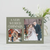 新婚クリスマス おしゃれな新婚夫婦の写真入りグリーンカード シーズンカード (スタンド正面)