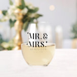 新婚ハート夫妻 ステムなしワイングラス<br><div class="desc">新婚の贈り物。レトロはっきりしたフォントは「Mr.とミセス」とハートのまわりに。お名前と日付を下に結婚追加できる。</div>