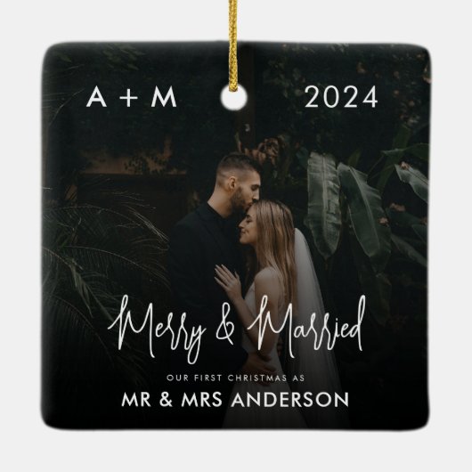 新婚メリー初めてのクリスマス結婚した写真 セラミックオーナメント (裏面)