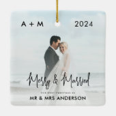 新婚メリー初めてのクリスマス結婚した写真 セラミックオーナメント (裏面)