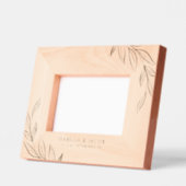 新婚夫婦のためのシンプルでエレガントなボタニカルウェディング レーザー彫刻フレーム (左)