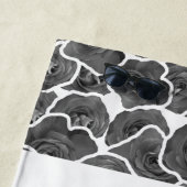 新婚夫婦のグレイ・バラパーソナライズされたズ ビーチタオル (インサイチュ)