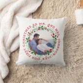 新婚夫婦の初めてのクリスマス　赤いリースの写真 クッション (ブランケット)