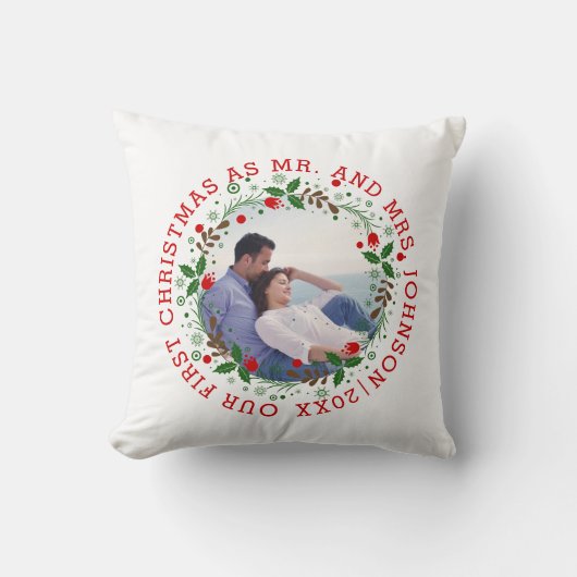 新婚夫婦の初めてのクリスマス　赤いリースの写真 クッション (正面)
