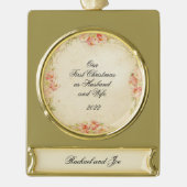 新婚夫婦の最初のクリスマス ゴールドプレートバナーオーナメント (正面)