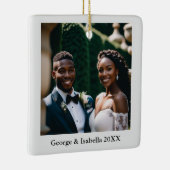 新婚夫婦の最初のクリスマス 名前と写真入り セラミックオーナメント (右)
