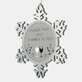 新婚者のオーナメント スノーフレークピューターオーナメント (右)