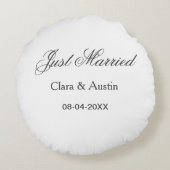 新婚 カップル名 日付 年 結婚式 シンプル ラウンドクッション (裏面)