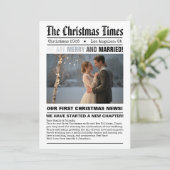 新婚 私たちの初めてのクリスマス 新聞スタイルの写真 シーズンカード (スタンド正面)