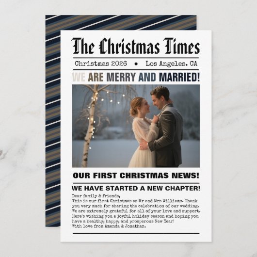 新婚 私たちの初めてのクリスマス 新聞スタイルの写真 シーズンカード (正面/裏面)
