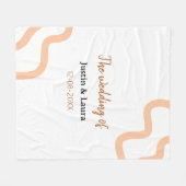 新婦新郎名前の日付桃の結婚式 フリースブランケット (正面(横))