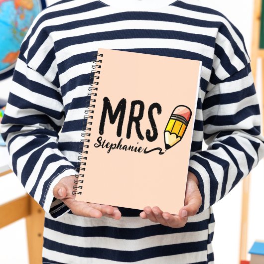 新学期かわいいピンクの鉛筆先生キッズ名 ノートブック