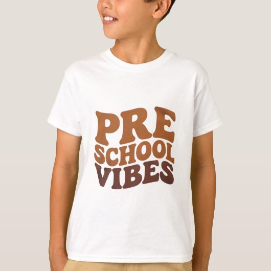 新学期の最初の日Pre-K Preschool Groovy Tシャツ (正面)
