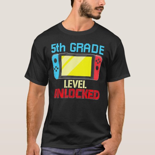 新学期ビデオゲーマー5級レベルアンロック Tシャツ (正面)