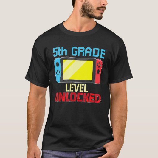 新学期ビデオゲーマー5級レベルUnlocke Tシャツ (正面)