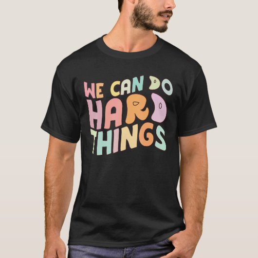 新学期我々は行うことができる懸命事物レトロ先生 Tシャツ (正面)
