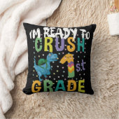 新学期1年生のディーノをつぶす準備ができている クッション (ブランケット)