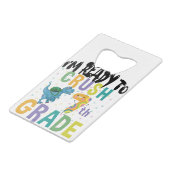 新学期7年生のディノをつぶす準備ができている クレジットカード栓抜き (正面アングル)