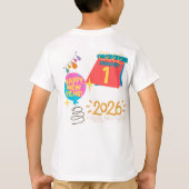 “新年あけましておめでとうございます 2026年お祝い” Tシャツ (裏面)